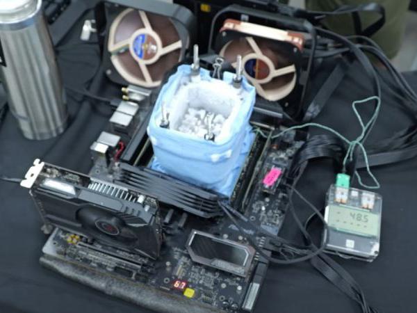 功能损耗800W，16核英特尔Sapphire Rapids处理器超频至7.2GHz