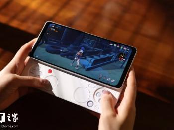 AYANEOPocketPLAY游戏手机官宣搭载天玑9300处理器 匹配隐藏式全功能手柄打造掌机级沉浸体验