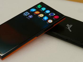 Jolla 展示全新旗鱼手机工程机 首批产品计划今年上半年交付