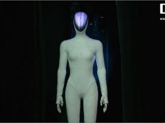 何小鹏谈IRON人形机器人摔倒：像看见孩子蹒跚学步