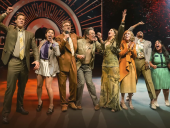 苹果发布2025服务业务成绩单 AppStore周活用户首超8.5亿